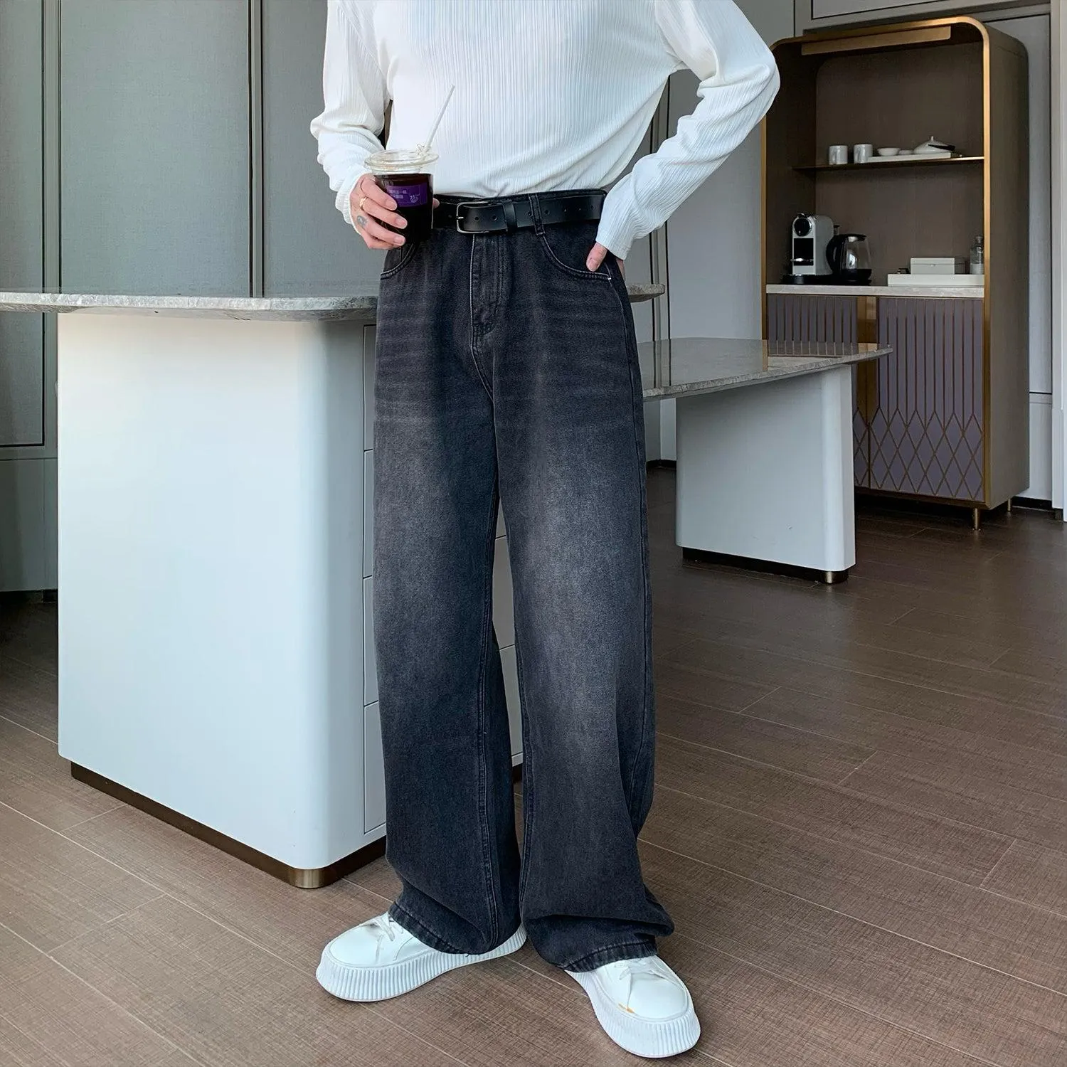 Cui Whiskers Roomy Fit Jeans